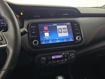 2022 Nissan Kicks SR