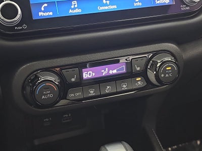 2022 Nissan Kicks SR