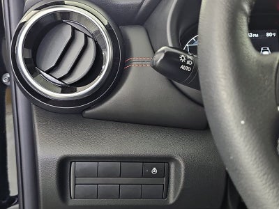 2022 Nissan Kicks SR