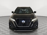 2022 Nissan Kicks SR