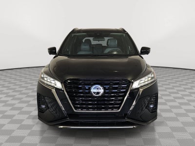 2022 Nissan Kicks SR