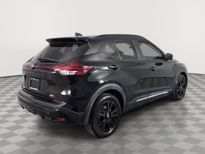 2022 Nissan Kicks SR