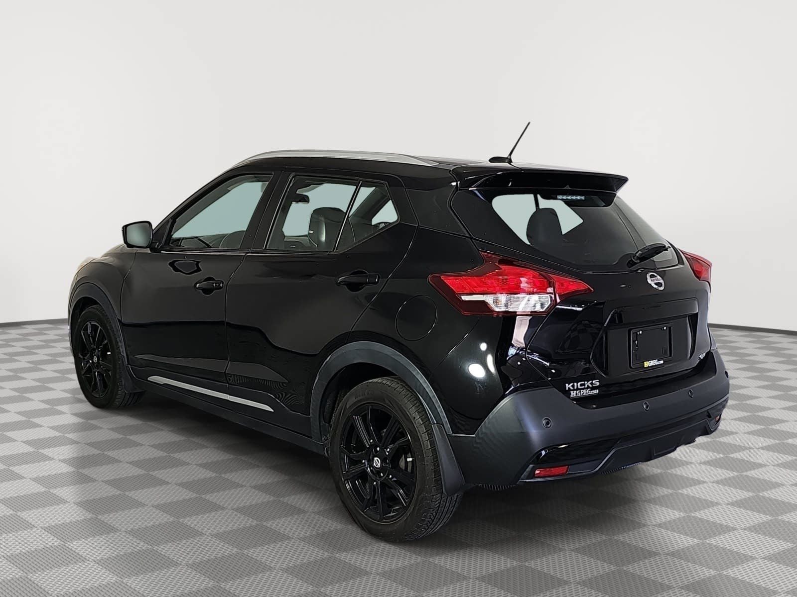 2020 Nissan Kicks SR