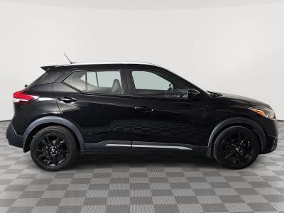 2020 Nissan Kicks SR
