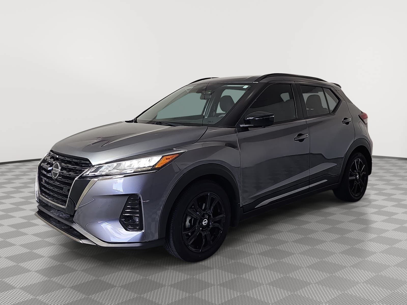 2021 Nissan Kicks SR