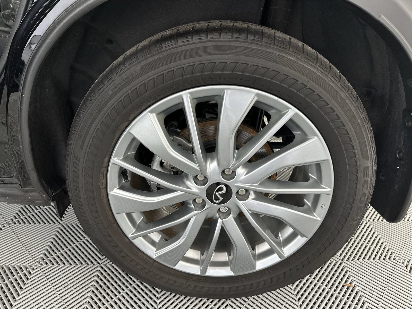 2023 INFINITI QX50 LUXE