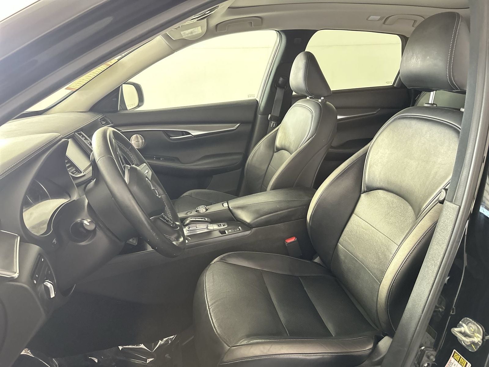 2023 INFINITI QX50 LUXE