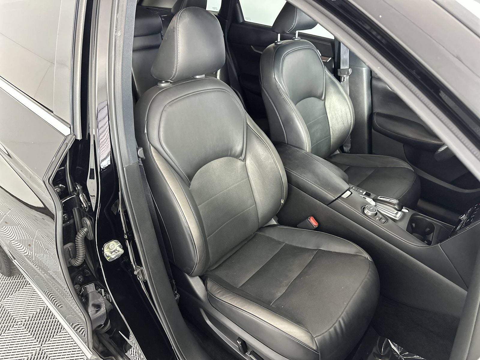 2023 INFINITI QX50 LUXE