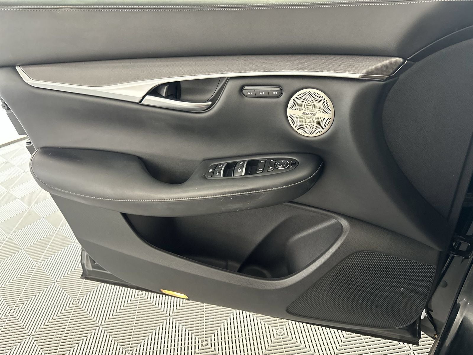 2023 INFINITI QX50 LUXE