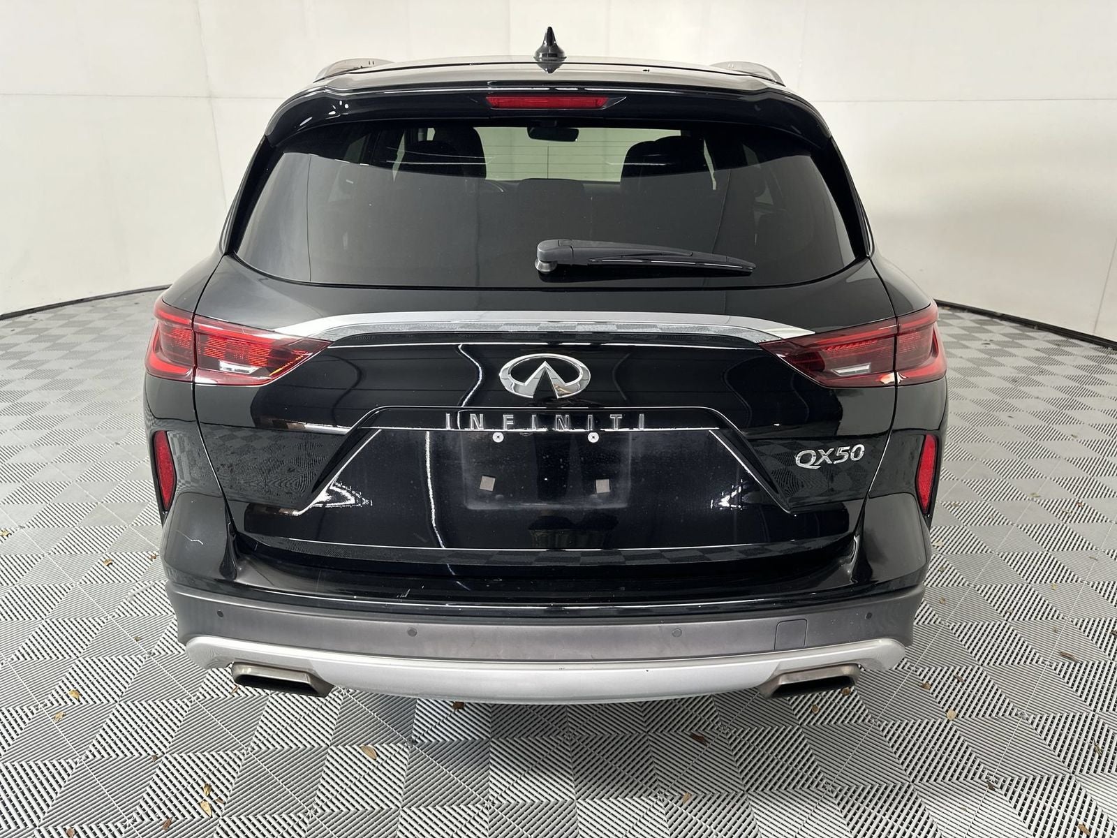 2023 INFINITI QX50 LUXE