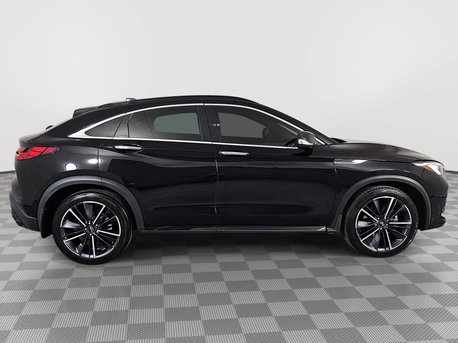 2023 INFINITI QX55 LUXE