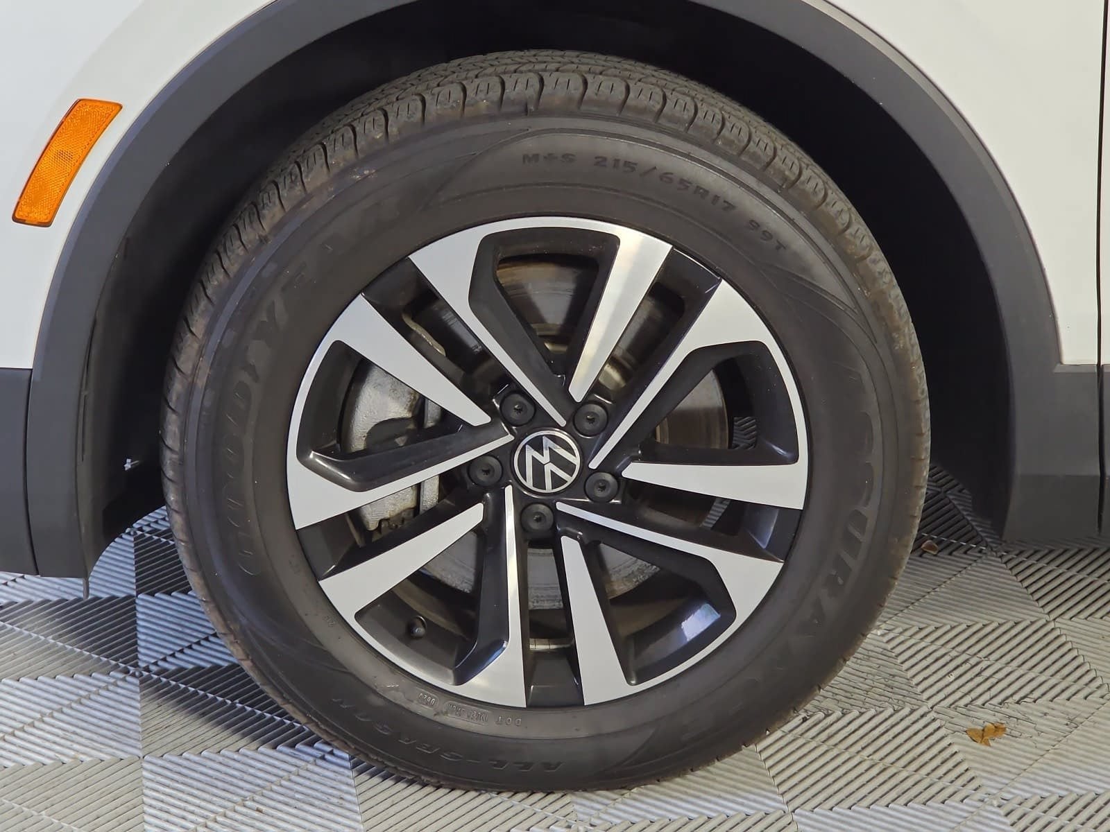 2023 Volkswagen Tiguan 2.0T S