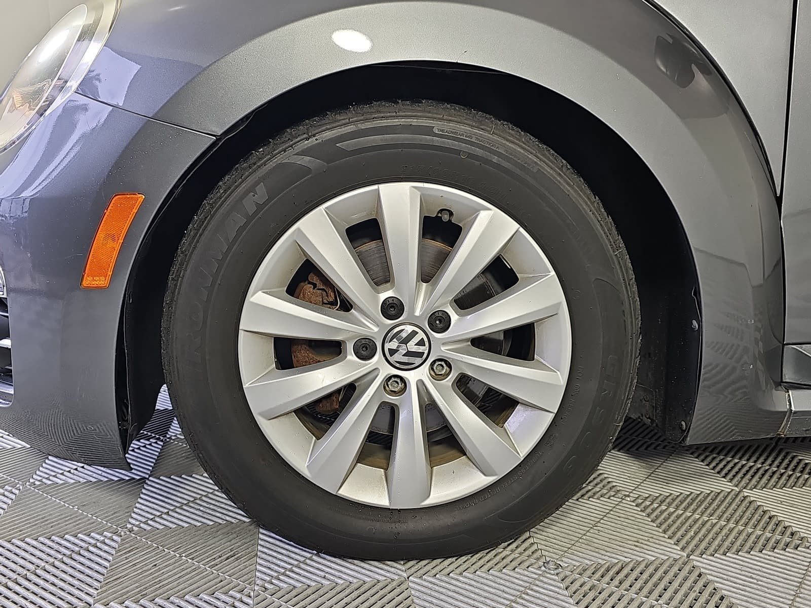 2016 Volkswagen Beetle 1.8T Classic