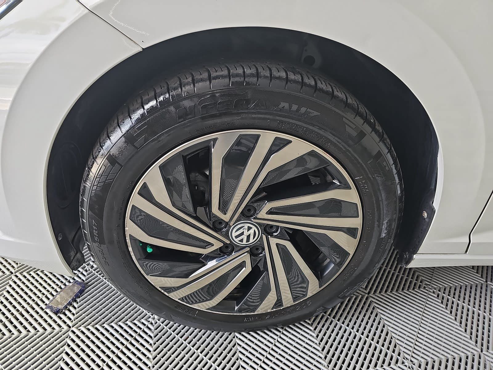 2019 Volkswagen Jetta SEL Premium