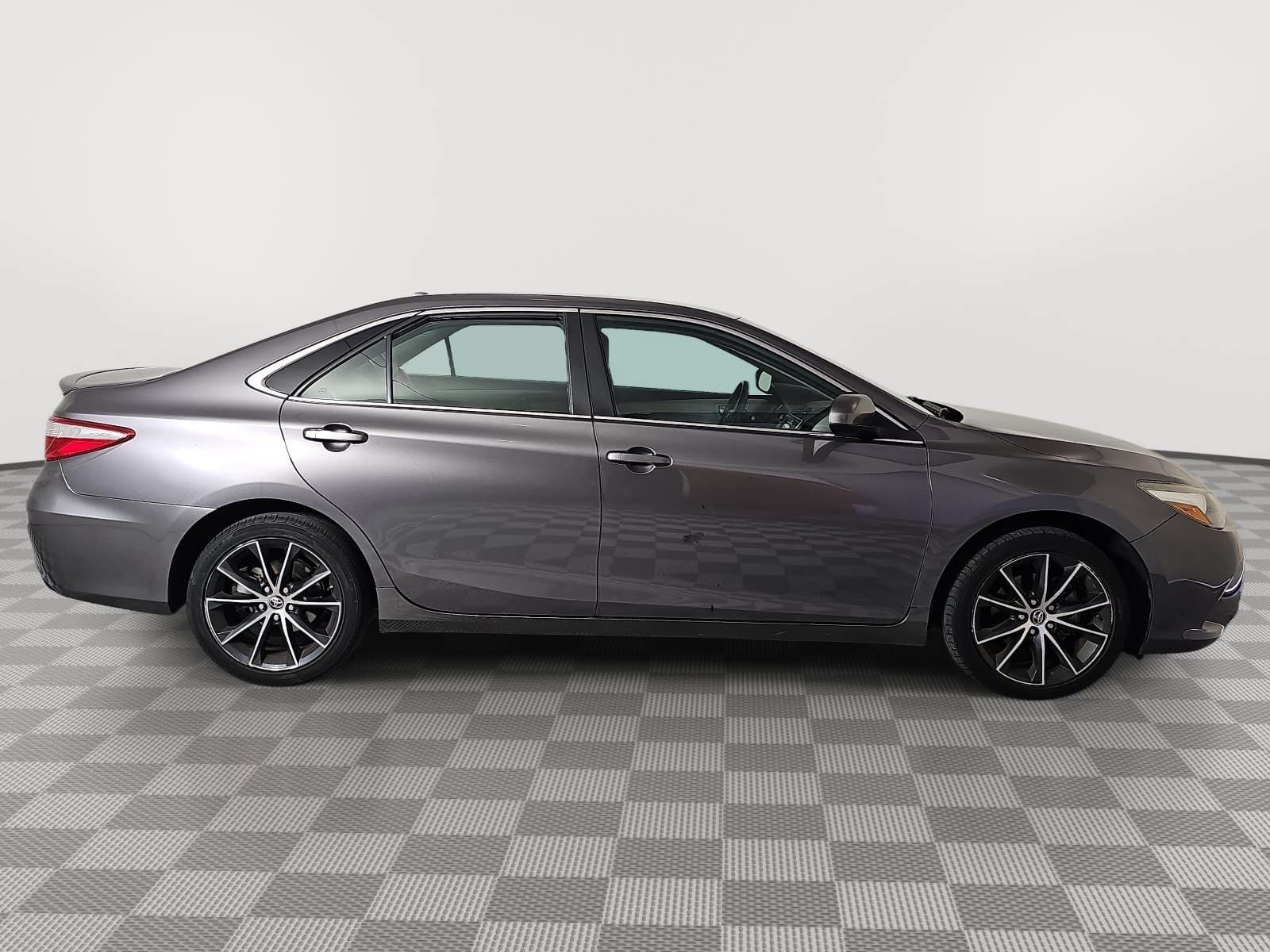 2016 Toyota Camry XSE
