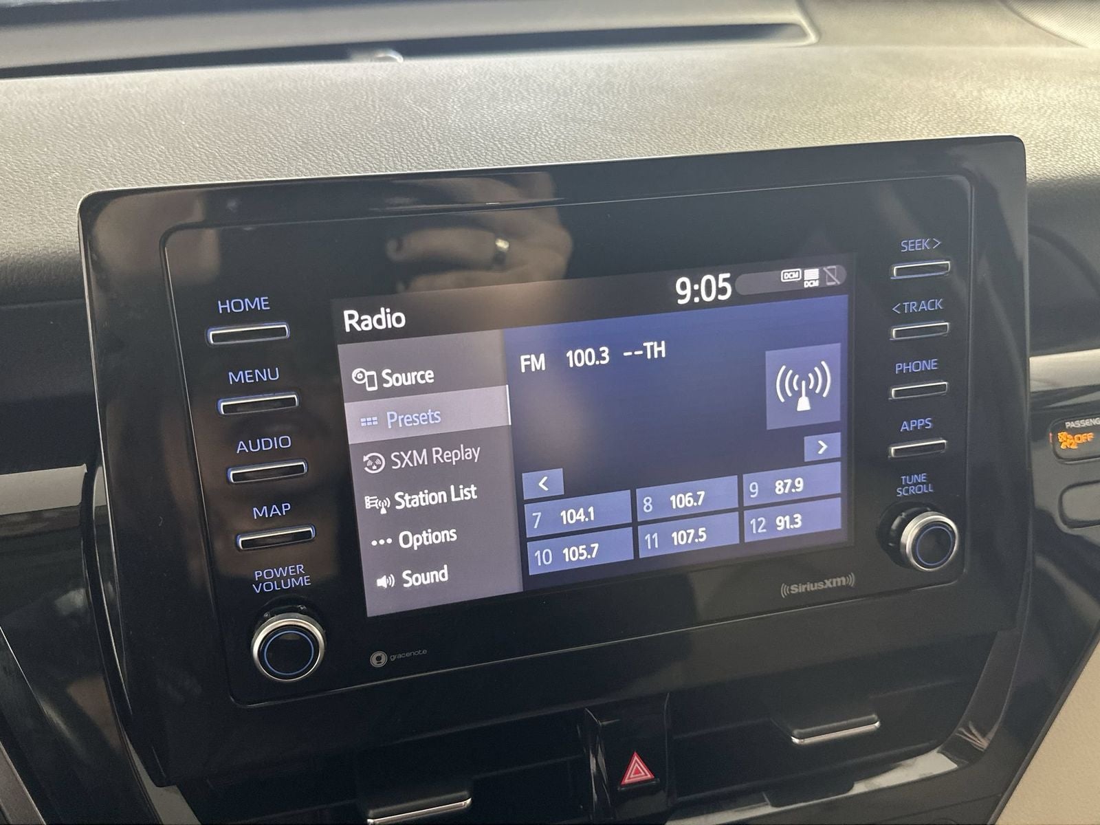2021 Toyota Camry Hybrid LE