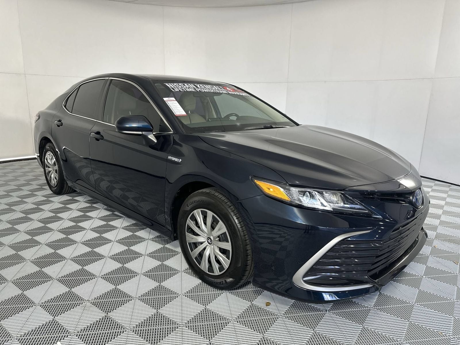 2021 Toyota Camry Hybrid LE