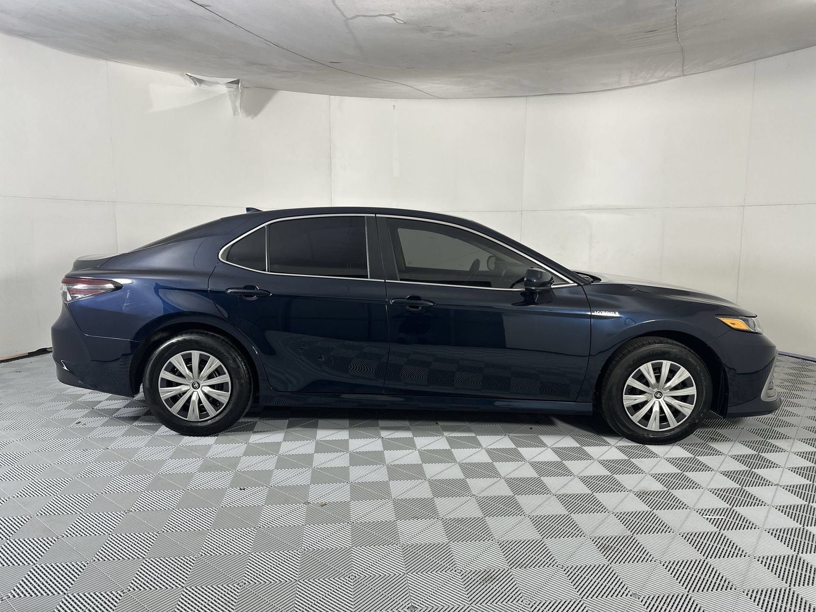 2021 Toyota Camry Hybrid LE