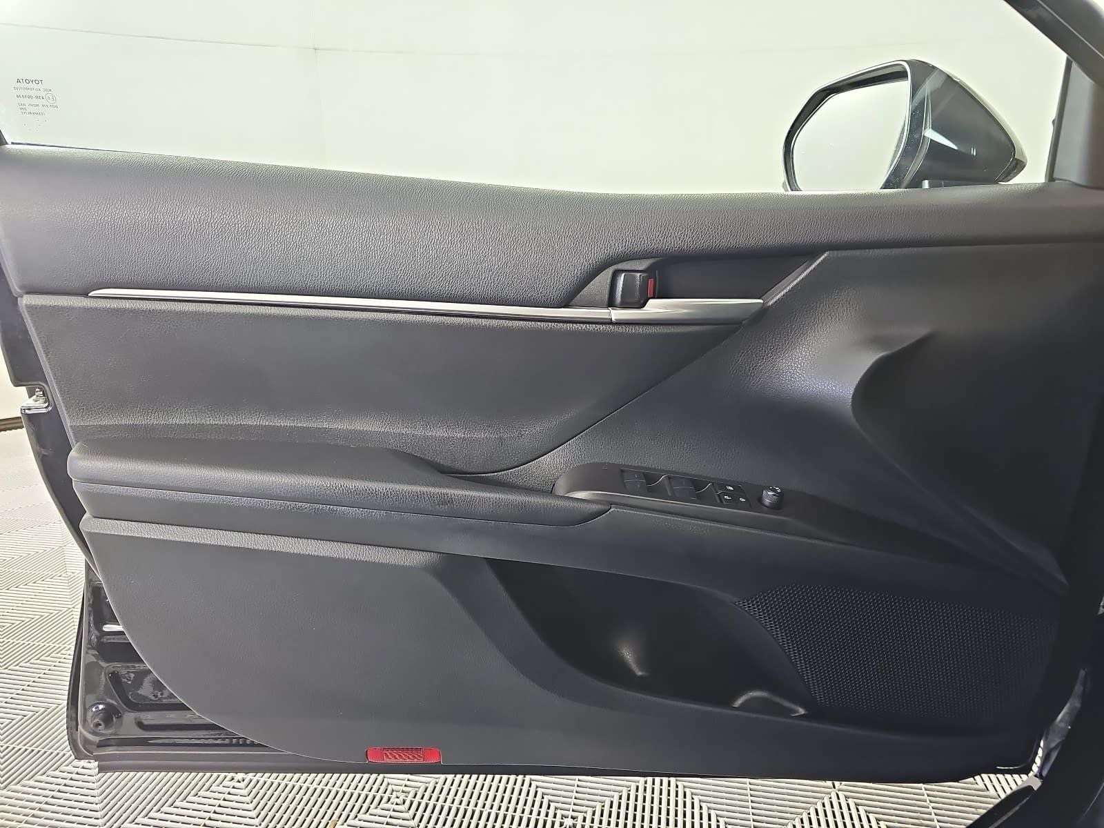 2024 Toyota Camry Hybrid LE