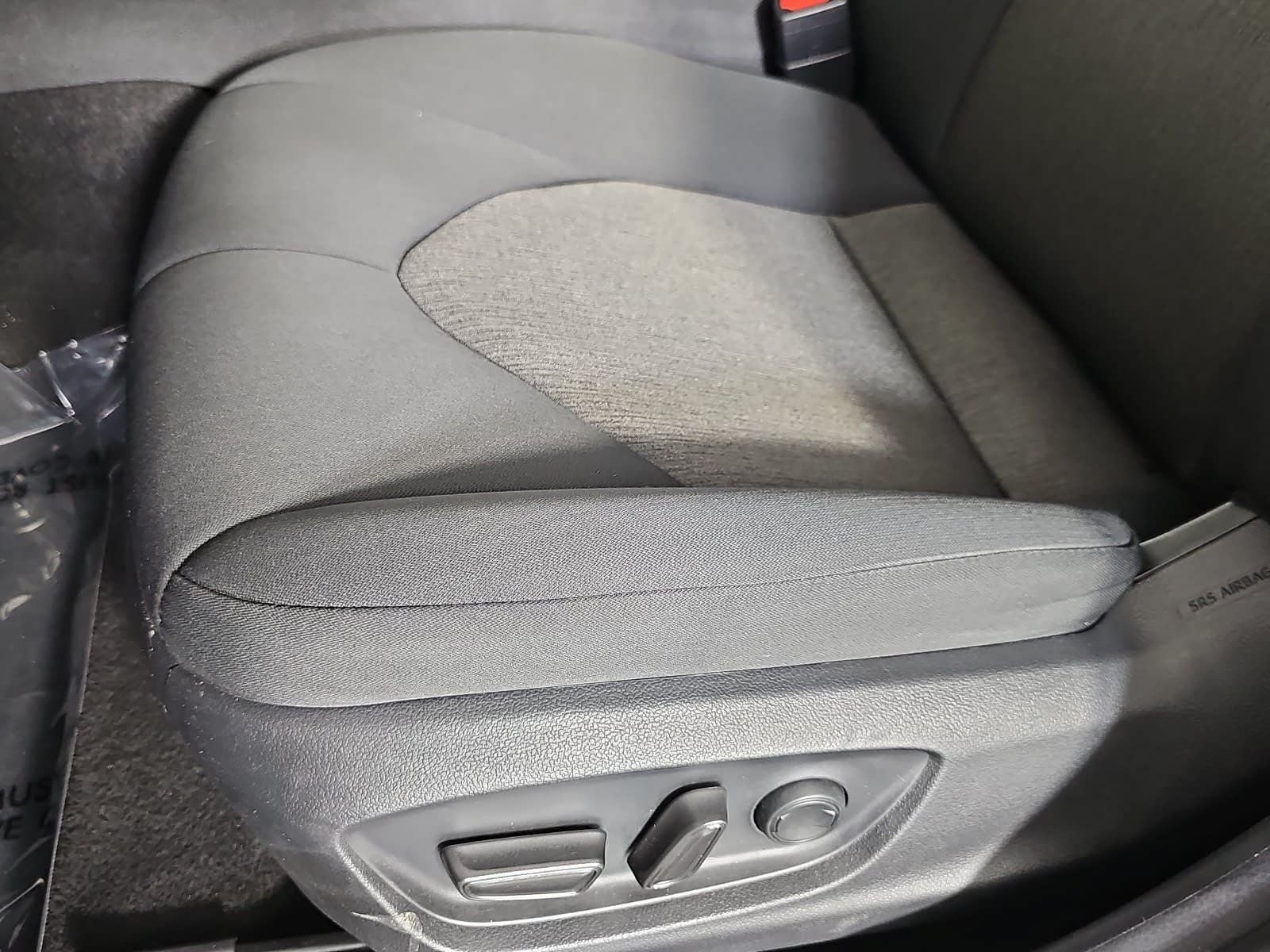 2024 Toyota Camry Hybrid LE
