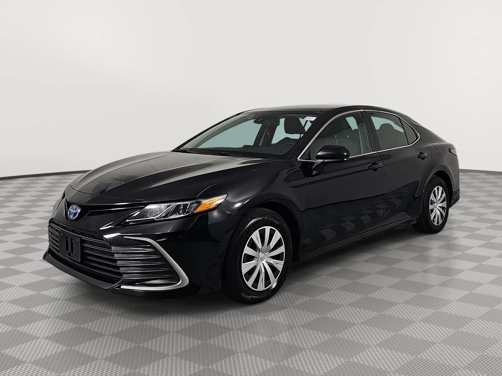 2024 Toyota Camry Hybrid LE