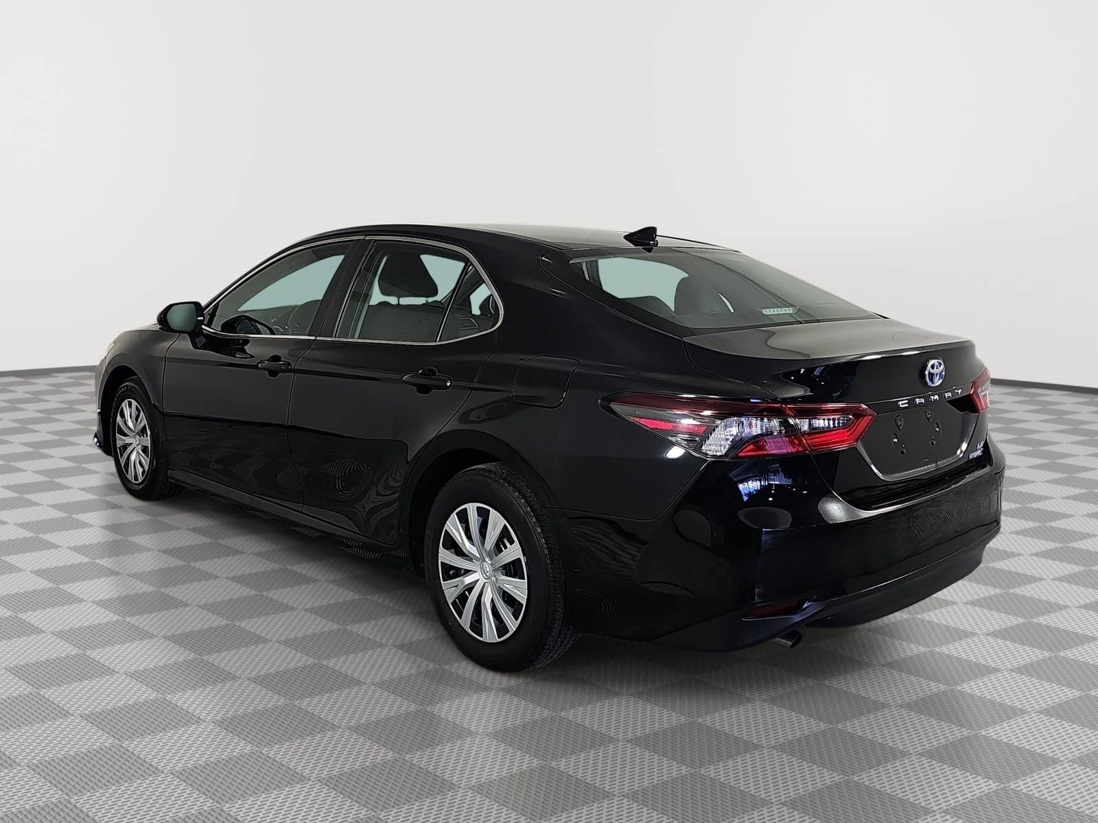 2024 Toyota Camry Hybrid LE
