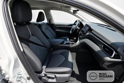 2023 Toyota Camry Hybrid SE