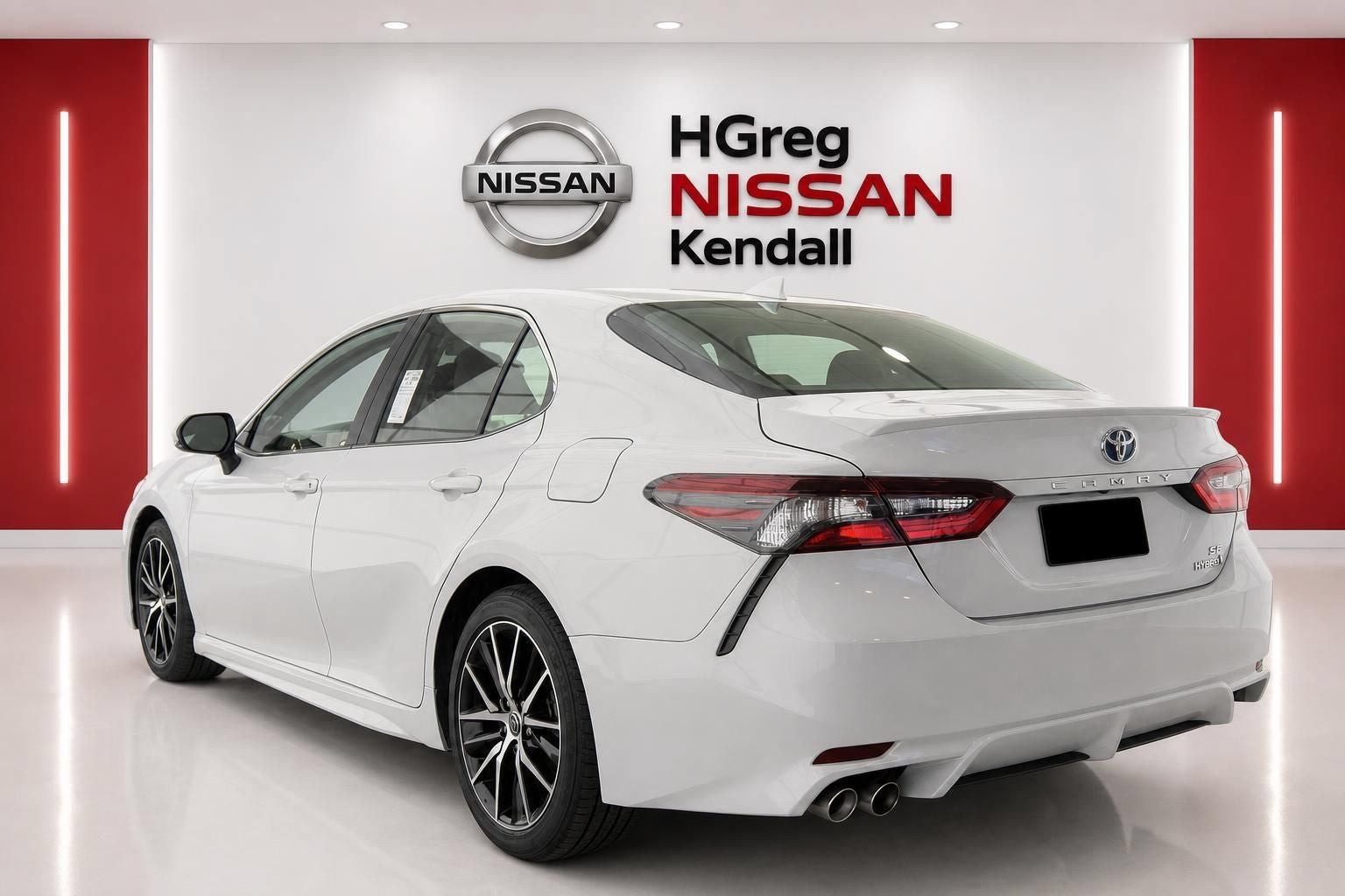 2023 Toyota Camry Hybrid SE