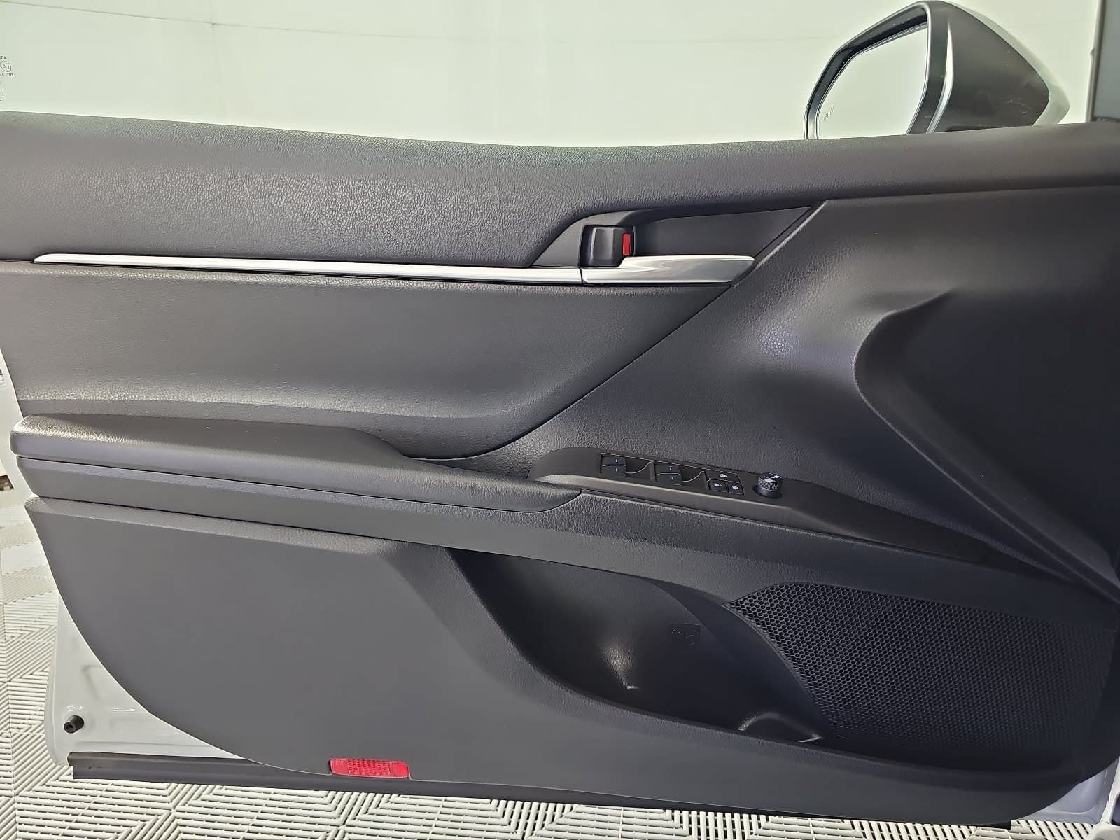 2023 Toyota Camry Hybrid SE