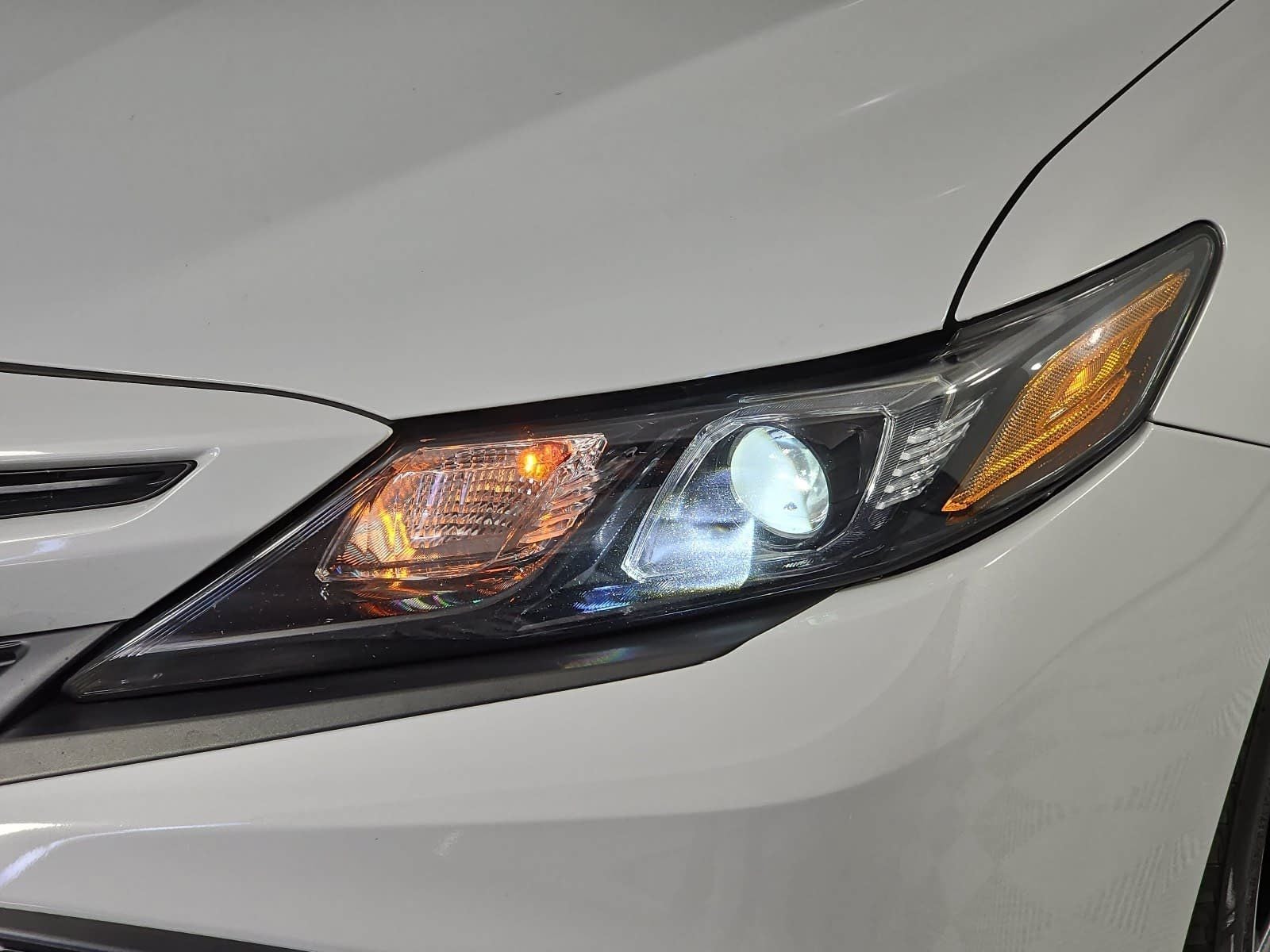 2023 Toyota Camry Hybrid SE