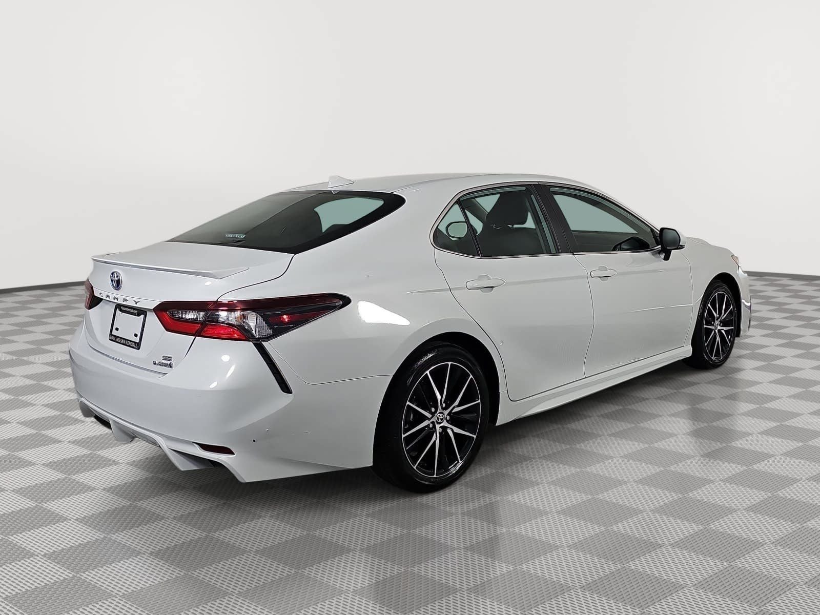 2023 Toyota Camry Hybrid SE