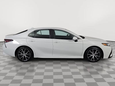 2023 Toyota Camry Hybrid SE