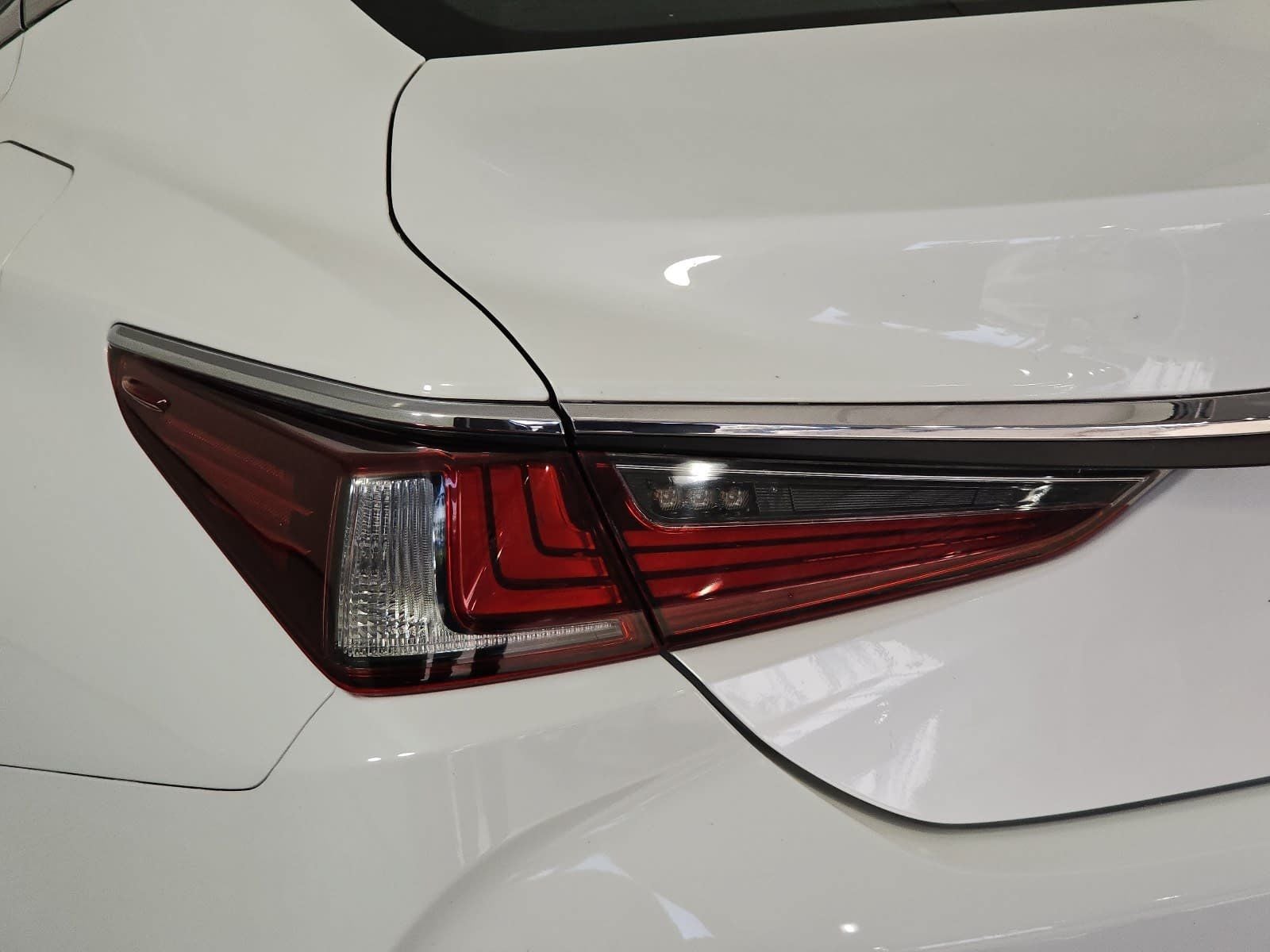 2022 Lexus ES 350