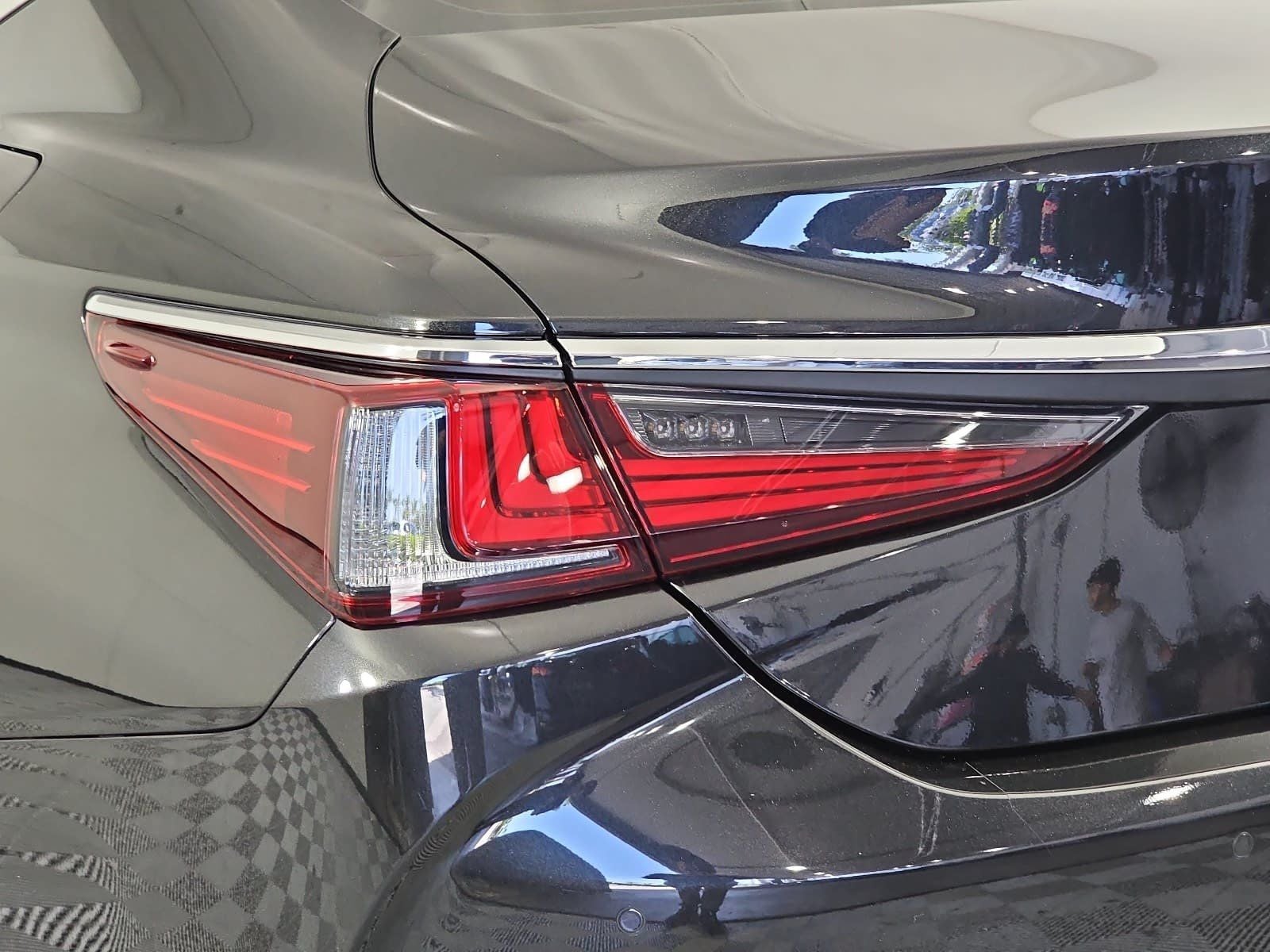 2025 Lexus ES 350
