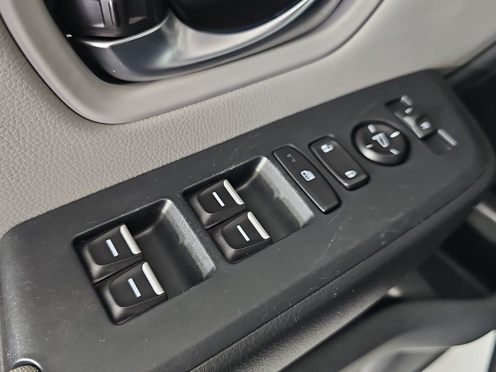 2023 Honda Pilot LX