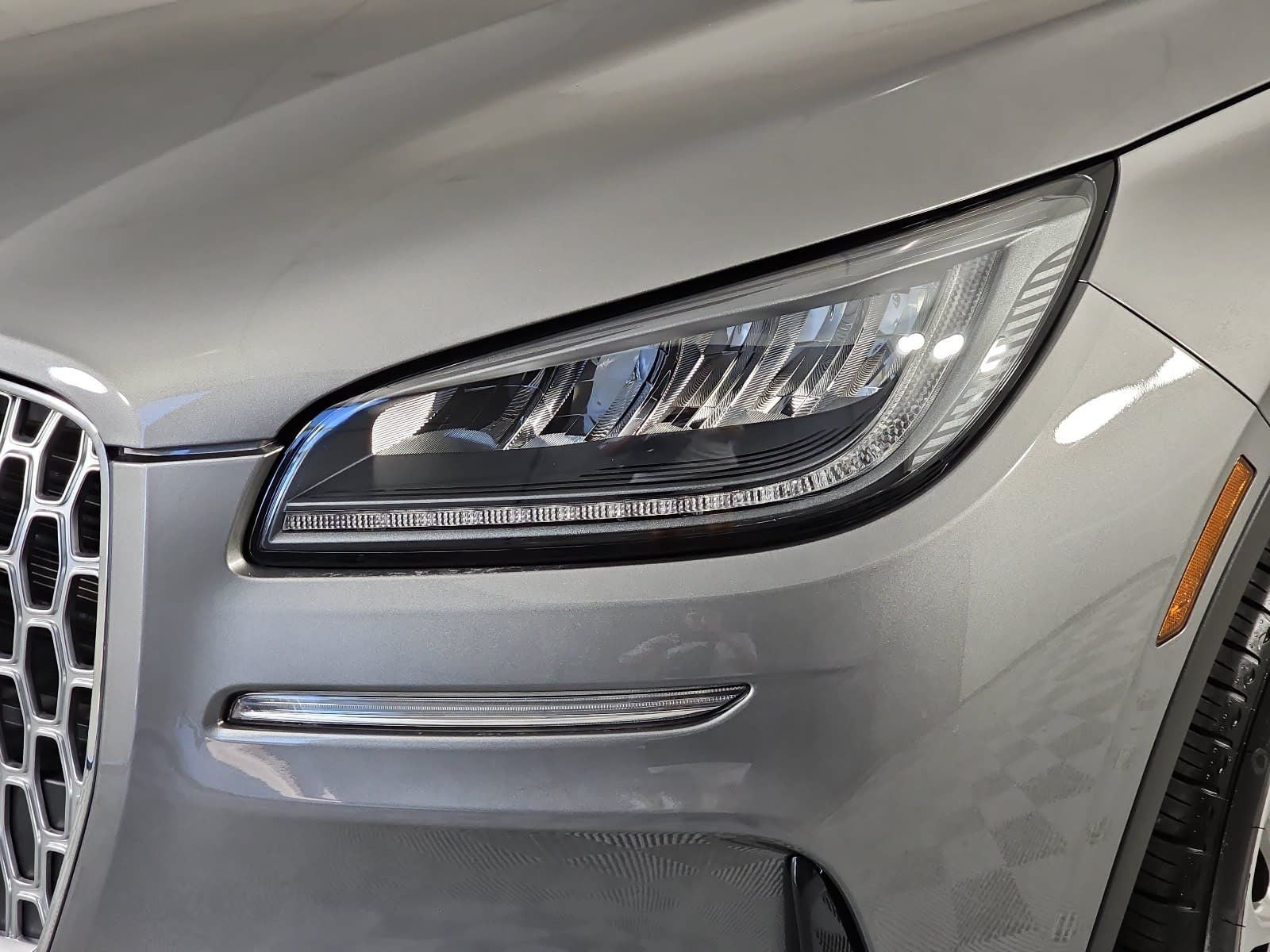 2025 Lincoln Corsair Premiere