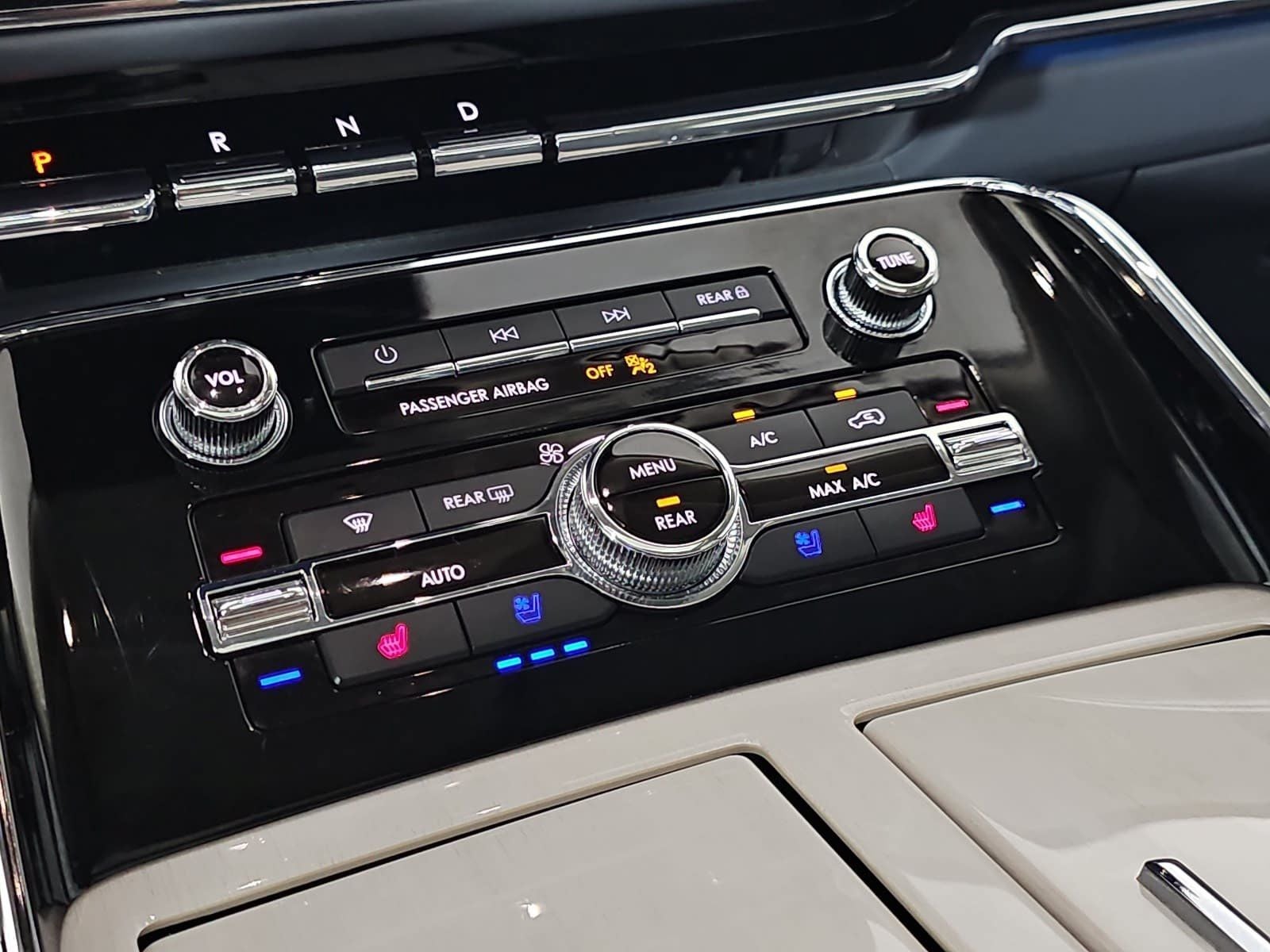 2021 Lincoln Navigator L Black Label