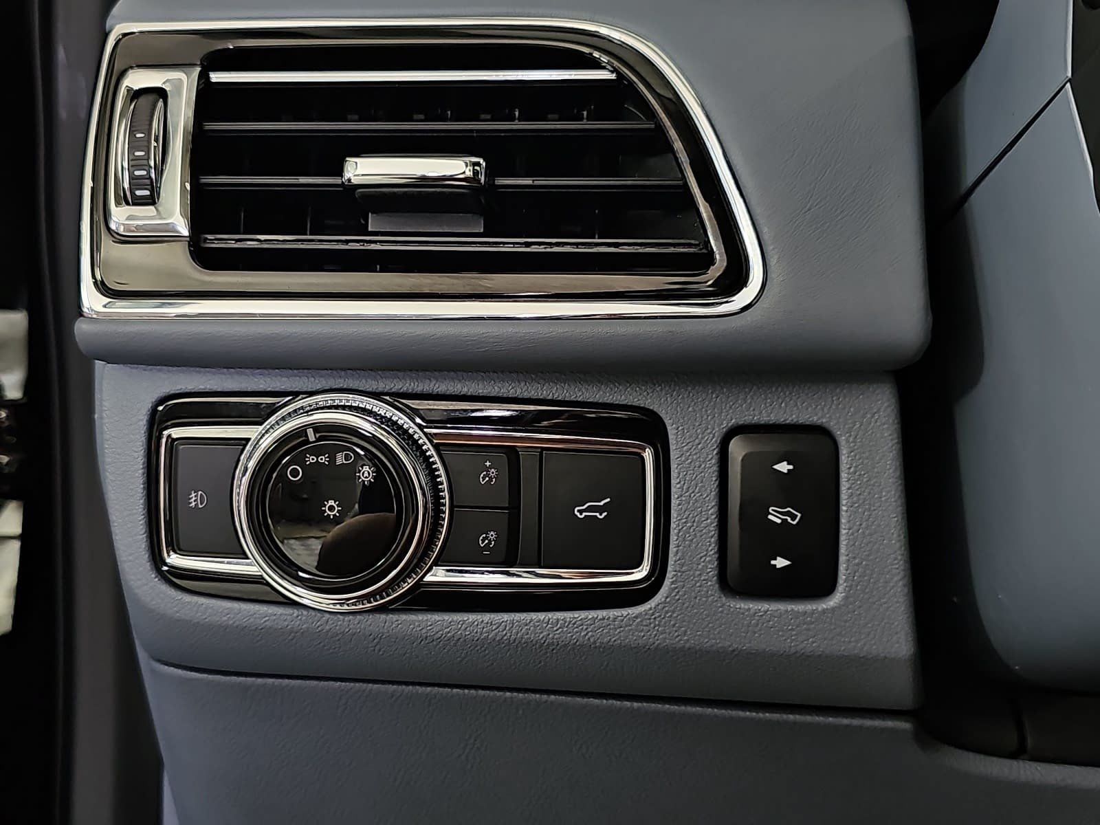 2021 Lincoln Navigator L Black Label