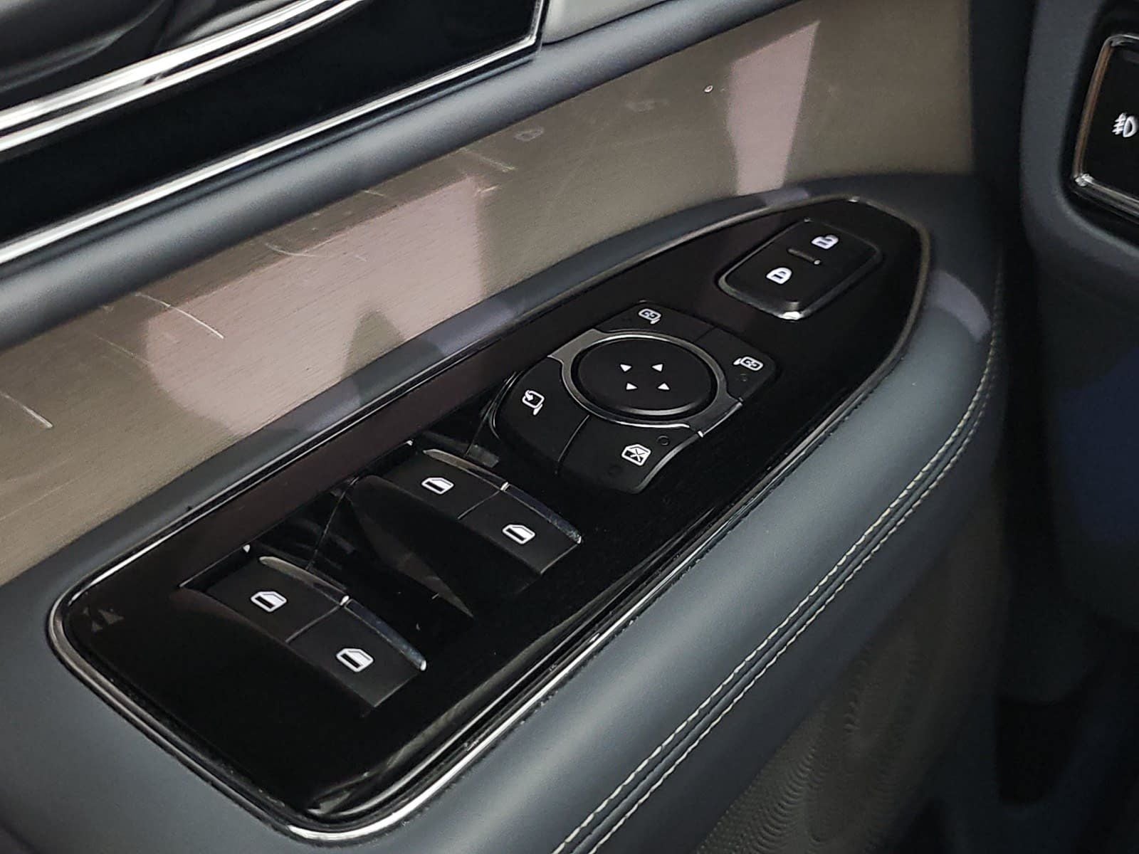 2021 Lincoln Navigator L Black Label