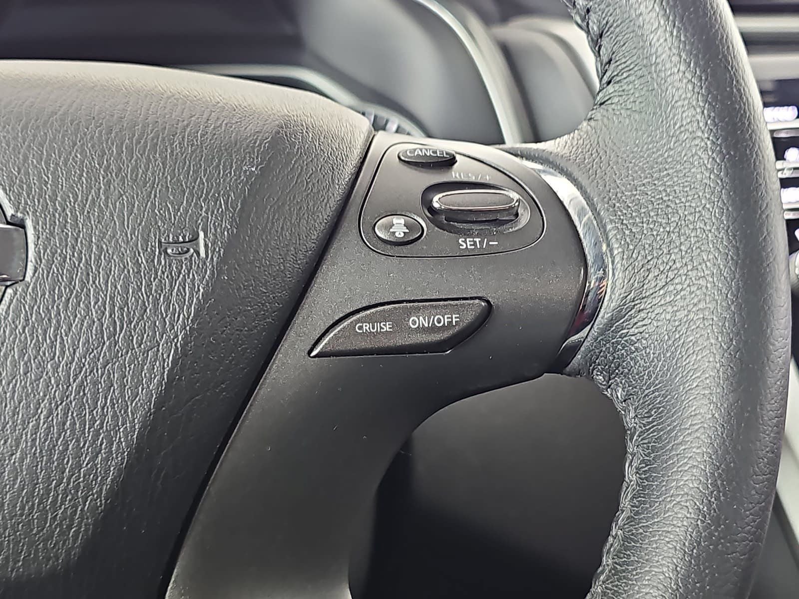 2022 Nissan Murano SV
