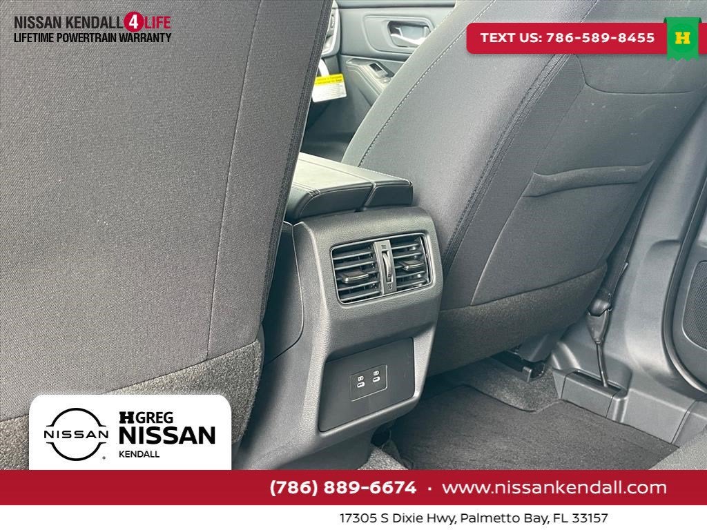 2027 Nissan Rogue SV