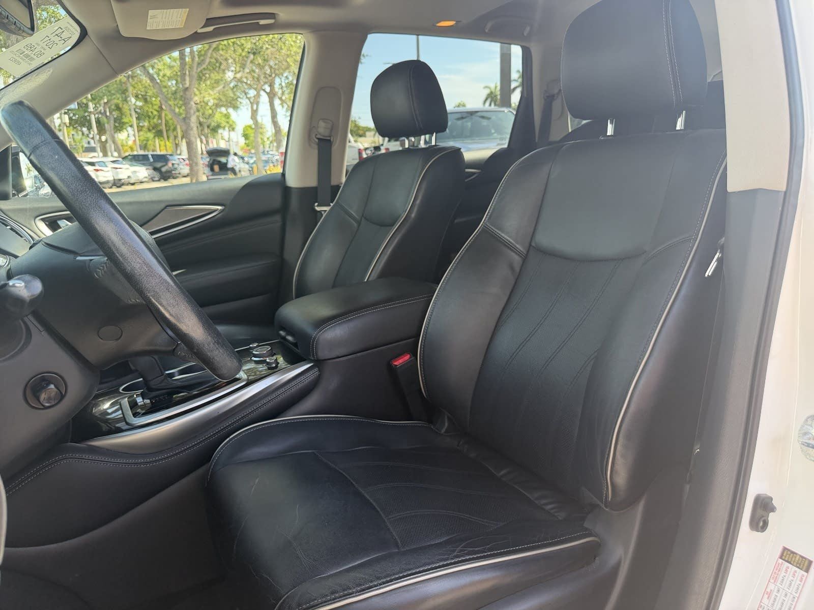2017 INFINITI QX60 Base