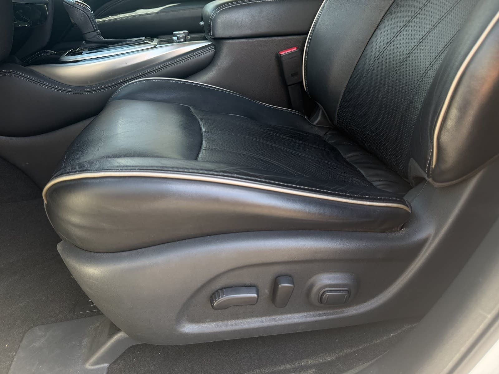 2017 INFINITI QX60 Base
