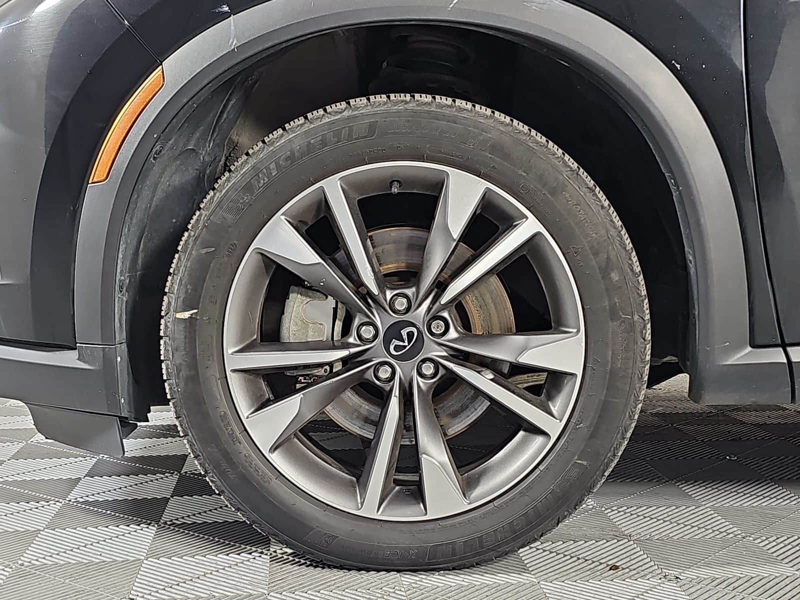 2024 INFINITI QX60 LUXE