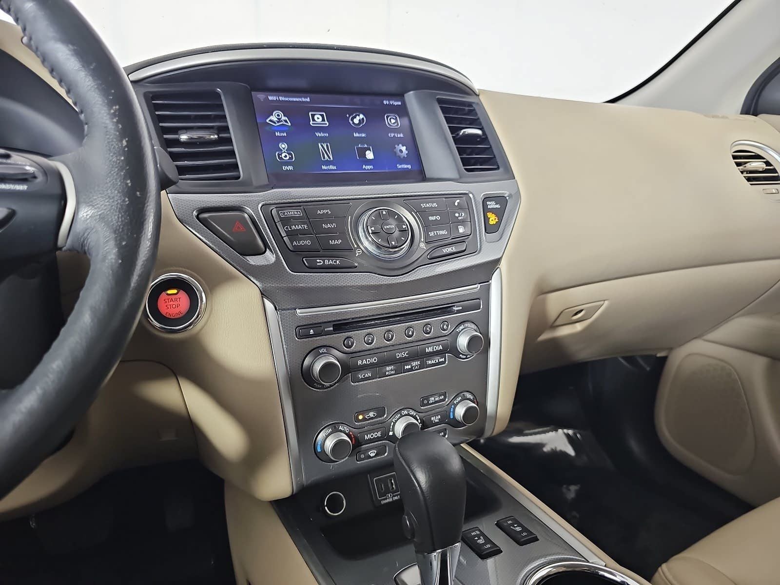 2020 Nissan Pathfinder SL