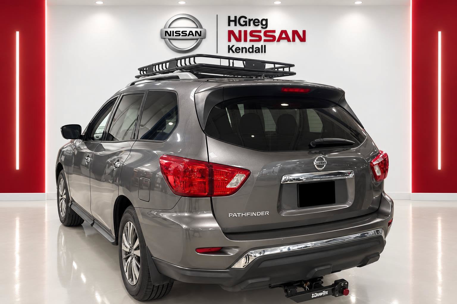 Used 2018 Nissan Pathfinder S with VIN 5N1DR2MN9JC672059 for sale in Palmetto Bay, FL