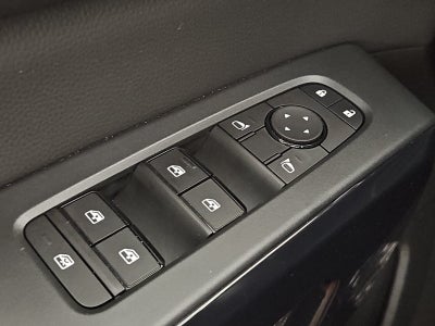 2025 Nissan Pathfinder S