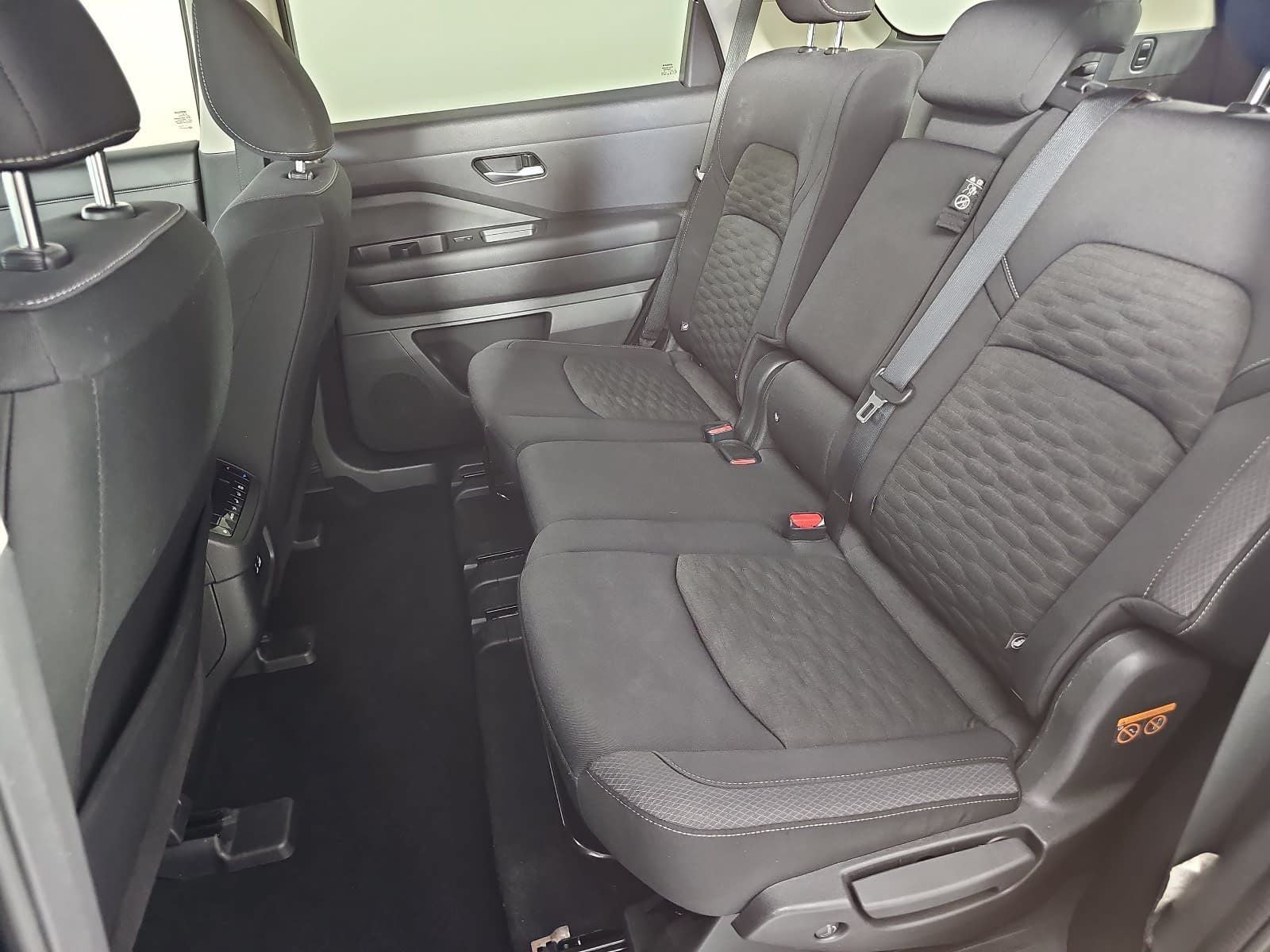 2022 Nissan Pathfinder S