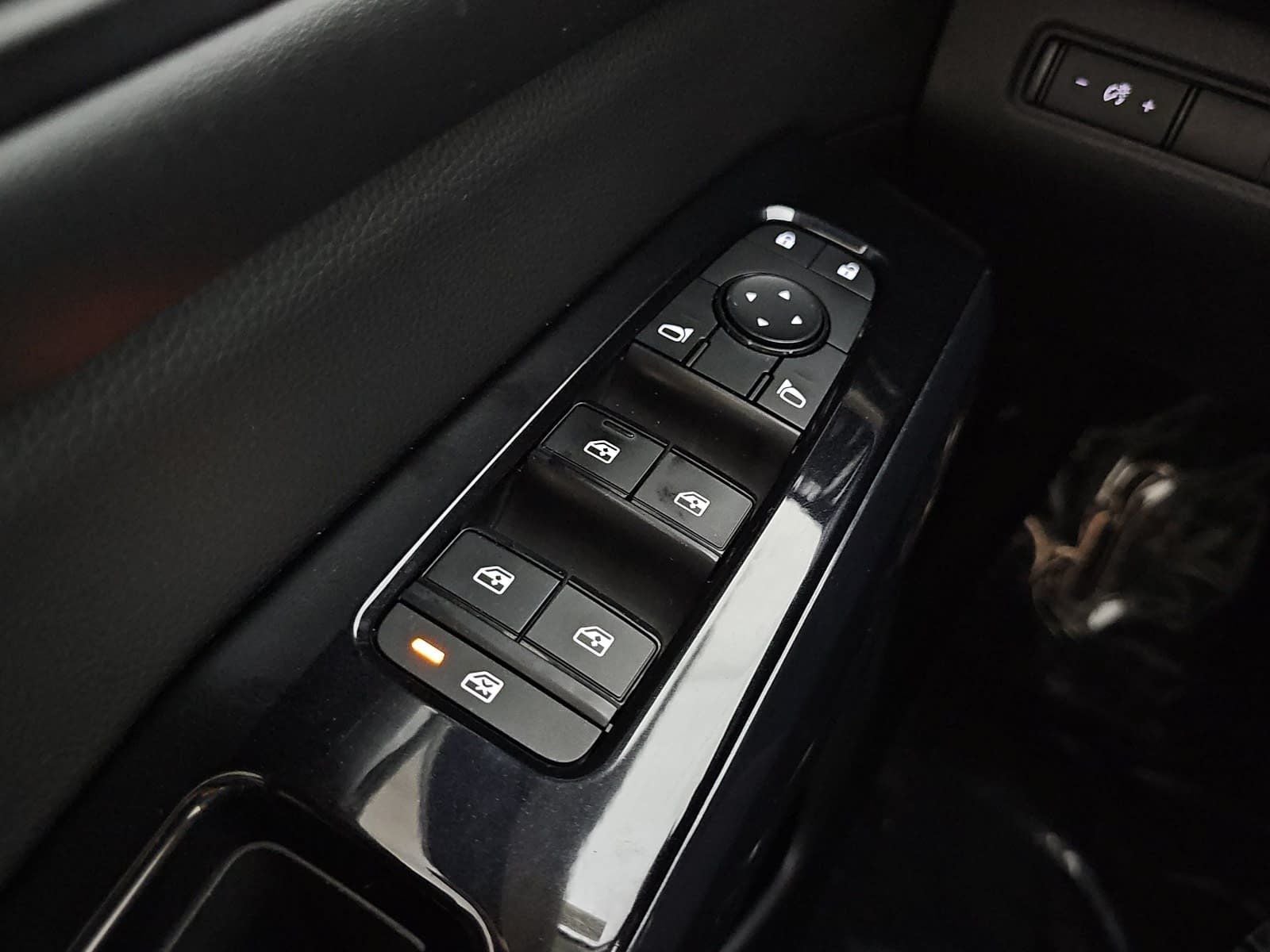 2022 Nissan Pathfinder S