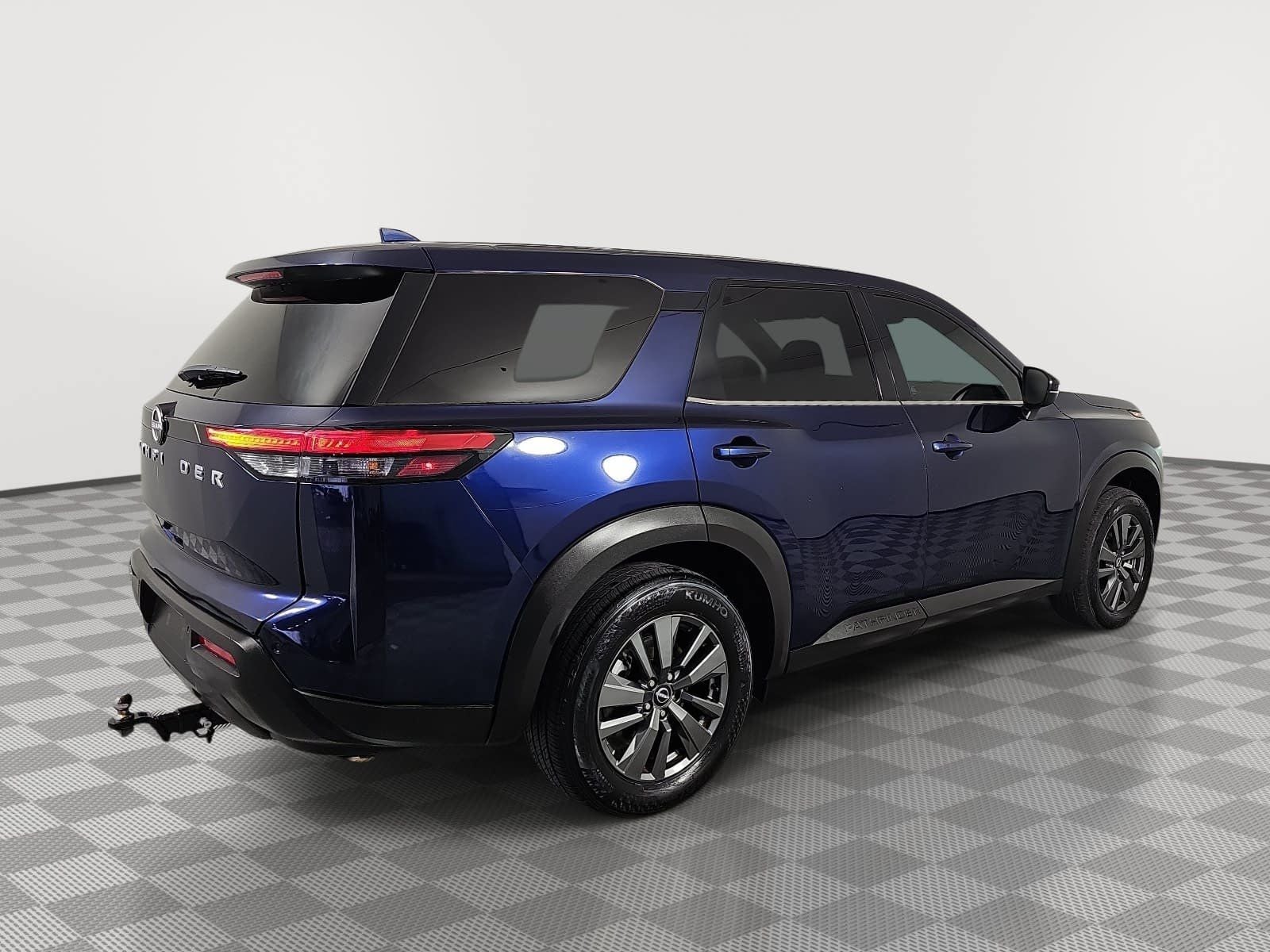 2022 Nissan Pathfinder S